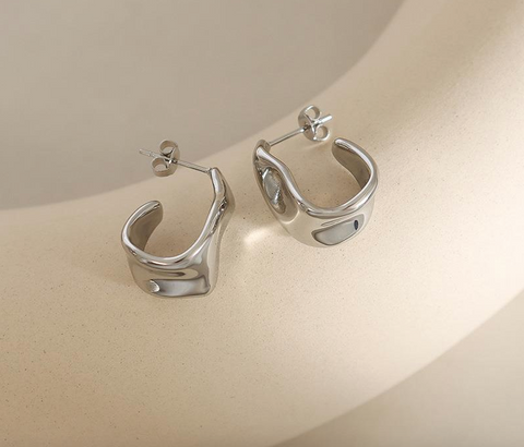 Molten Curve Earrings in Silver